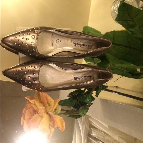 Pointed mustard gold colored flat heels. - Picture 5 of 5